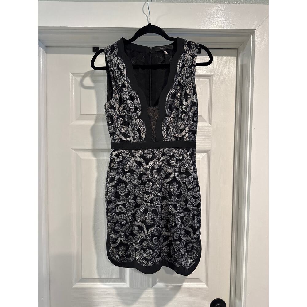 BCBGMAXAZRIA Sirena Black Lace Overlay Sleeveless Shift Dress Size 4